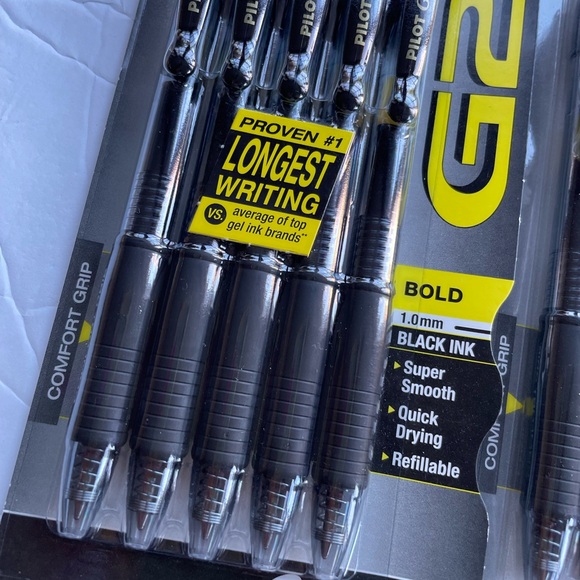 PILOT G2 Gel Pens Premium Refillable & Retractable Rolling Ball Bold Point Black - Picture 3 of 5